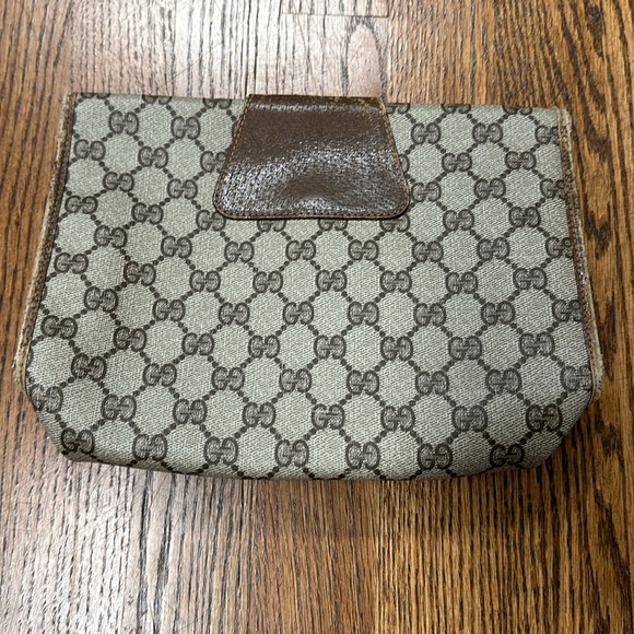 Gucci Beige/Brown GG Supreme Canvas & Leather
Vintage Accessory Edition Clutch - Picture 2 of 9